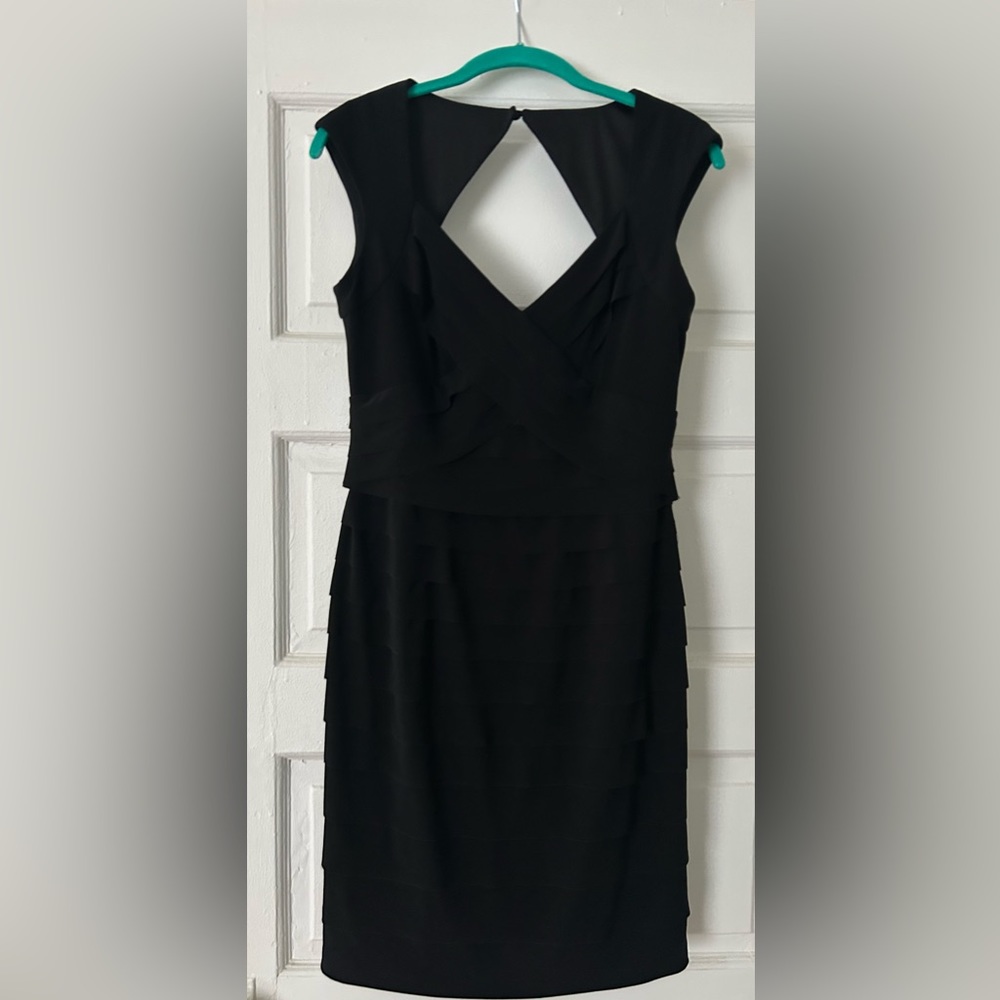 Jones Wear_Women’s_Sz 6_Black Midi Dress